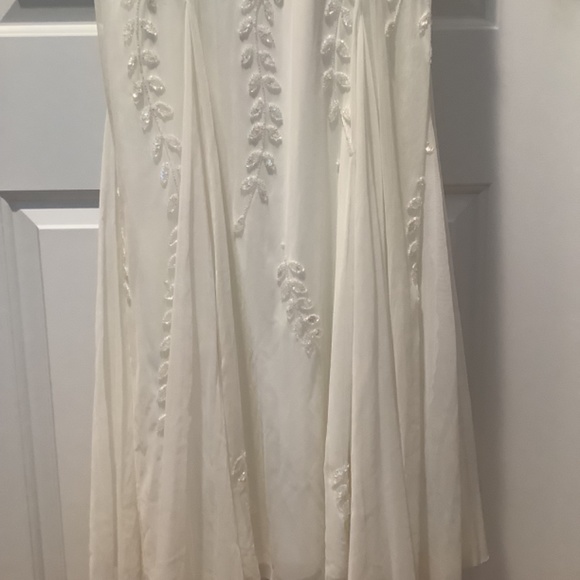 Cache Wedding/Special Occasion Dress - Picture 5 of 8